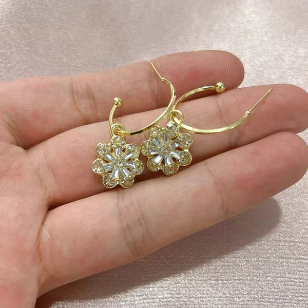 New Flower Short Earrings Sweet Fashion ( UAE Delivery Time: 1-3 Days )