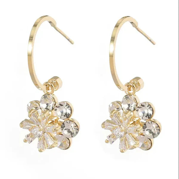 New Flower Short Earrings Sweet Fashion ( UAE Delivery Time: 1-3 Days )
