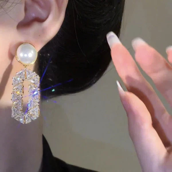 Pearl & Oval Diamond Eardrops ( UAE Delivery Time: 1-3 Days )