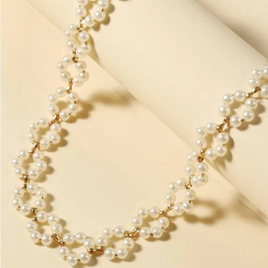 Ins Pearl Flower Clavicle Necklace ( UAE Delivery Time: 1-3 Days )
